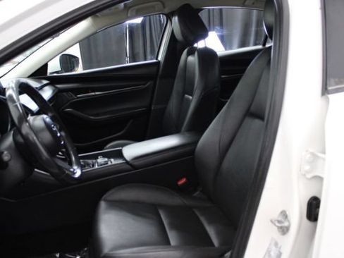 Used 2023 MAZDA MAZDA3 s FWD image 11