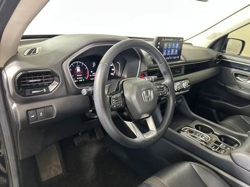 Used 2025 Honda Pilot EX-L image 13