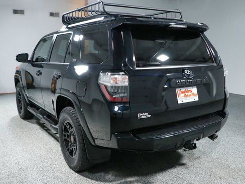Used 2023 Toyota 4Runner SR5 Premium w/ Moonroof Package AWD/4WD image 9