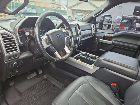 Used 2017 Ford F350 Platinum w/ Platinum Ultimate Package image 18