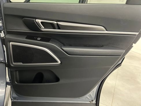 Used 2025 Kia Telluride S image 21