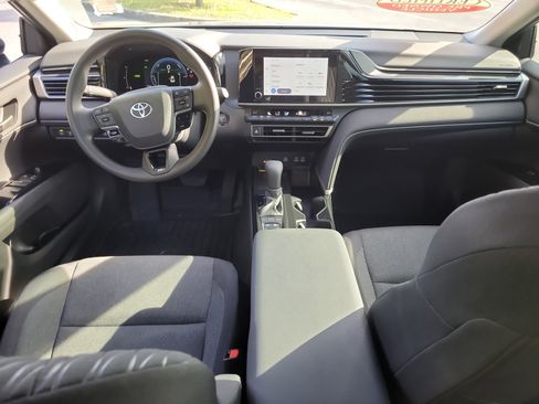 Certified 2025 Toyota Camry LE image 14