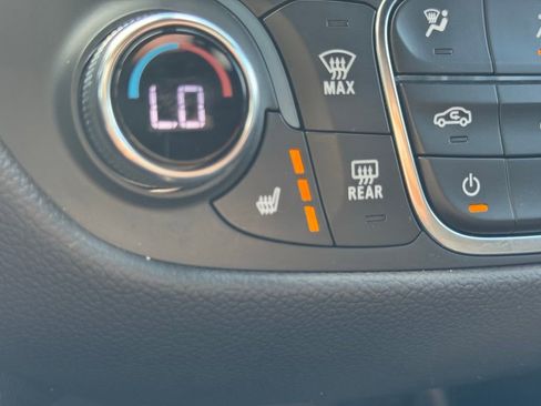 Used 2023 Chevrolet Equinox RS w/ LPO, Floor Liner Package FWD image 4