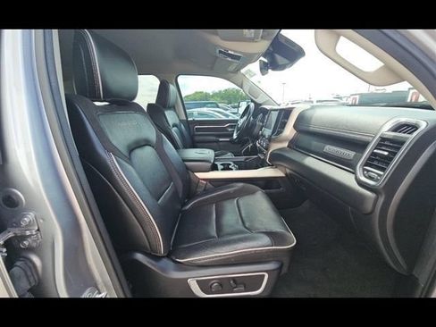 Used 2022 RAM 1500 Laramie AWD/4WD image 5