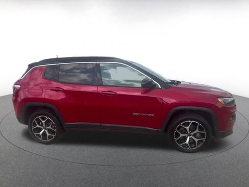 Used 2025 Jeep Compass Limited AWD/4WD image 16