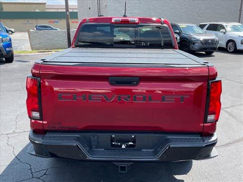 Used 2025 Chevrolet Colorado Z71 w/ Technology Package AWD/4WD image 4