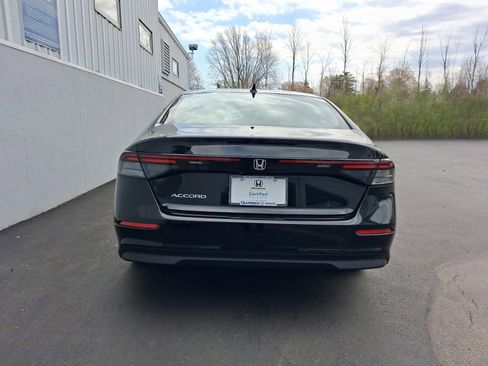 Used 2023 Honda Accord EX image 10