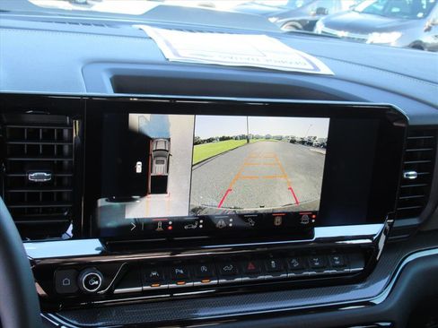 Used 2025 Chevrolet Silverado 1500 ZR2 w/ Technology Package image 23