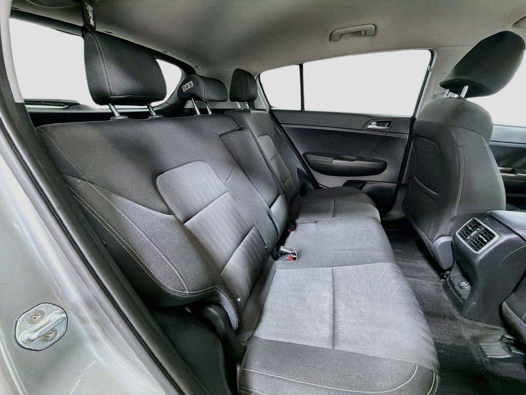 Used 2020 Kia Sportage LX FWD image 26