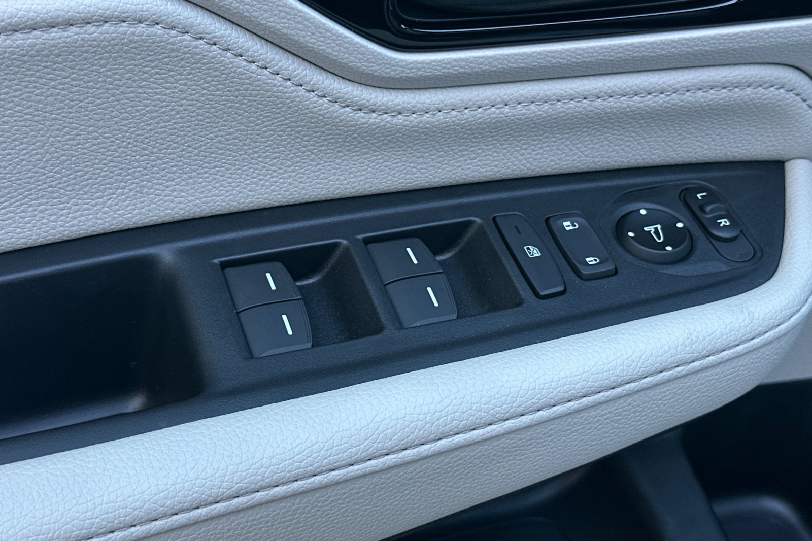 New 2027 Honda Odyssey Touring image 11