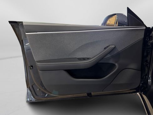 Used 2025 Tesla Model 3 Long Range RWD image 15