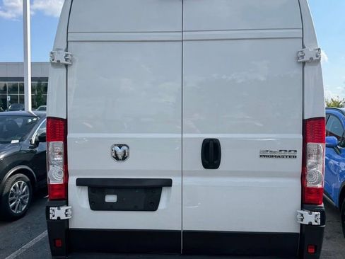 Used 2023 RAM ProMaster 2500 FWD image 5