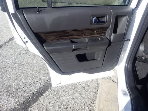 Used 2019 Ford Flex SEL w/ Equipment Group 202A AWD/4WD image 16