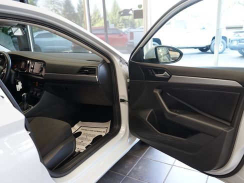 Used 2019 Volkswagen Jetta R-Line FWD image 37