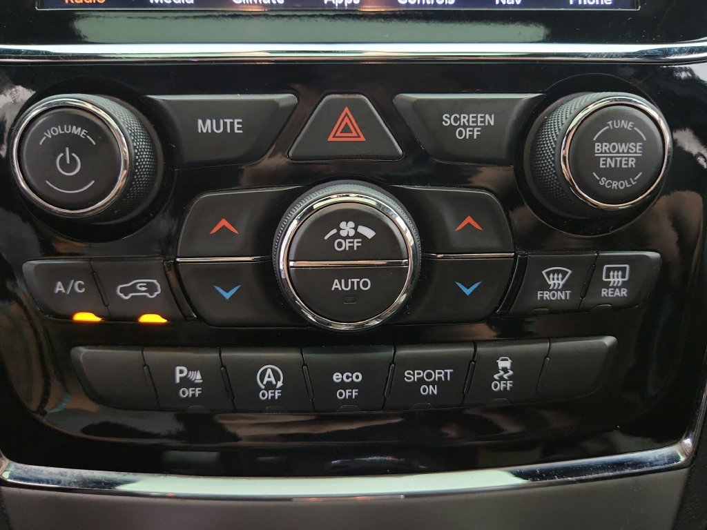 Used 2019 Jeep Grand Cherokee Altitude AWD/4WD image 20