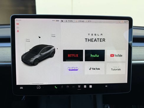 Used 2021 Tesla Model Y Long Range AWD/4WD image 16