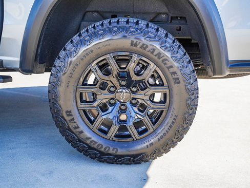 Used 2024 Chevrolet Colorado Trail Boss w/ Technology Package image 6