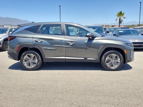 New 2026 Hyundai Tucson Blue SE AWD/4WD image 32