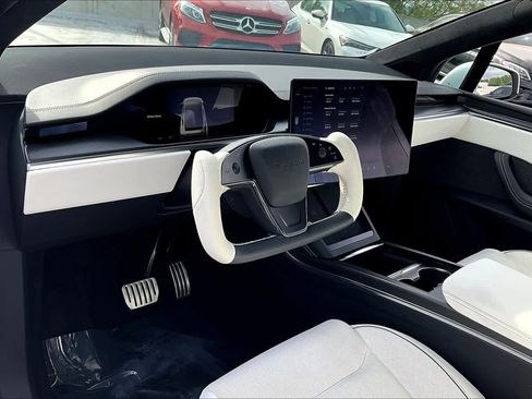 Used 2022 Tesla Model X Plaid AWD/4WD image 16