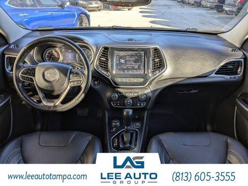Used 2019 Jeep Cherokee Limited w/ Technology Group image 16