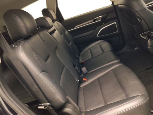 Used 2022 Kia Telluride LX AWD/4WD image 19