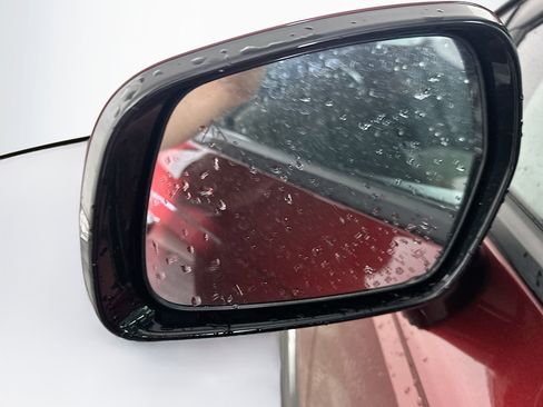 Used 2024 Kia Carnival LX image 16