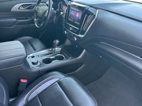 Used 2020 Chevrolet Traverse RS FWD image 19