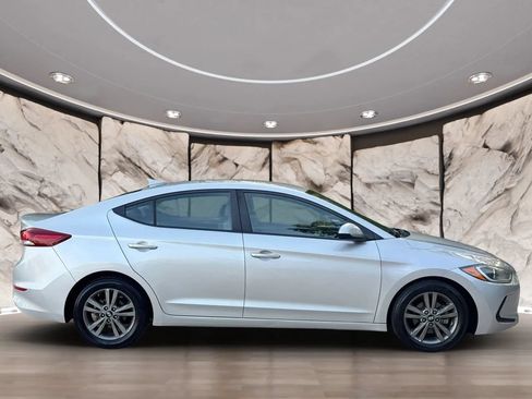 Used 2018 Hyundai Elantra SEL FWD image 7
