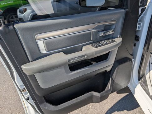 Used 2016 RAM 2500 SLT w/ Luxury Group AWD/4WD image 34