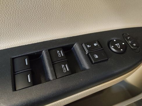 Used 2017 Honda Accord EX image 27