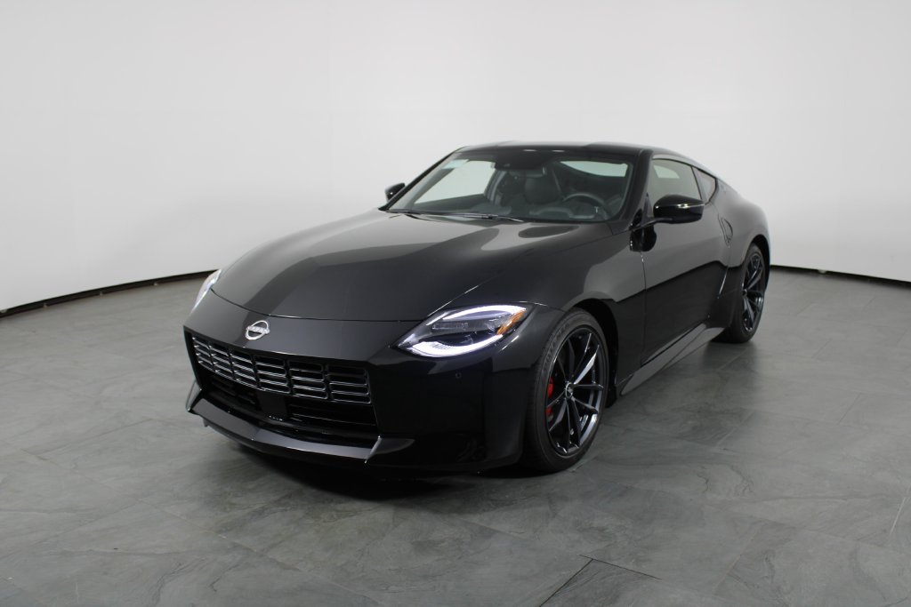 New 2026 Nissan Z Performance w/ Floor Mat Package RWD image 2