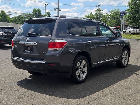 Used 2012 Toyota Highlander Limited w/ Tow Pkg AWD/4WD image 5