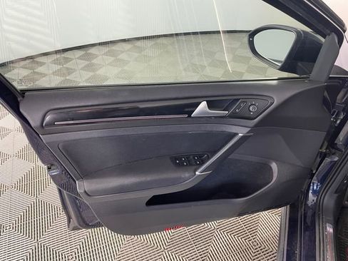 Used 2015 Volkswagen GTI S FWD image 10