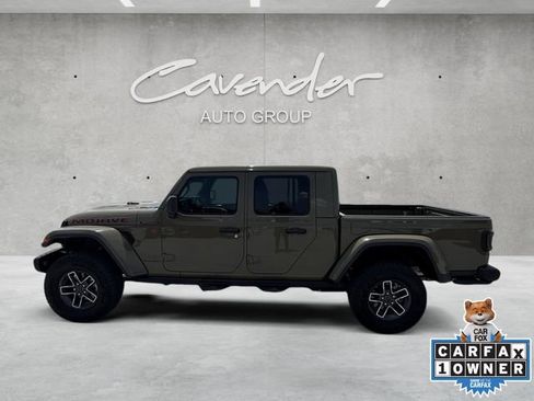 Used 2025 Jeep Gladiator Mojave AWD/4WD image 13