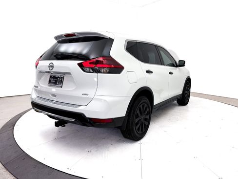 Used 2018 Nissan Rogue S AWD/4WD image 11