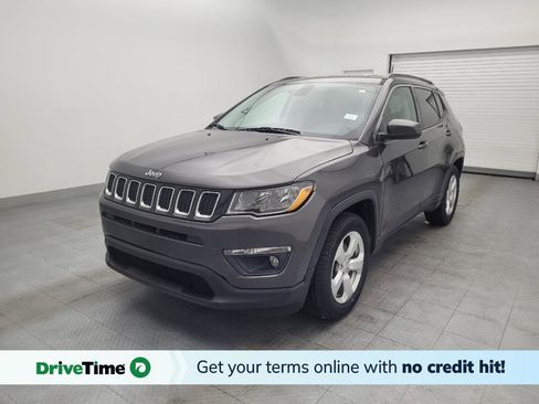 Used 2018 Jeep Compass Latitude image 1
