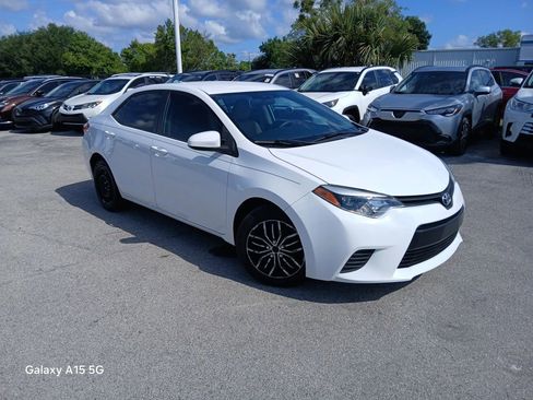 Used 2016 Toyota Corolla LE FWD image 1