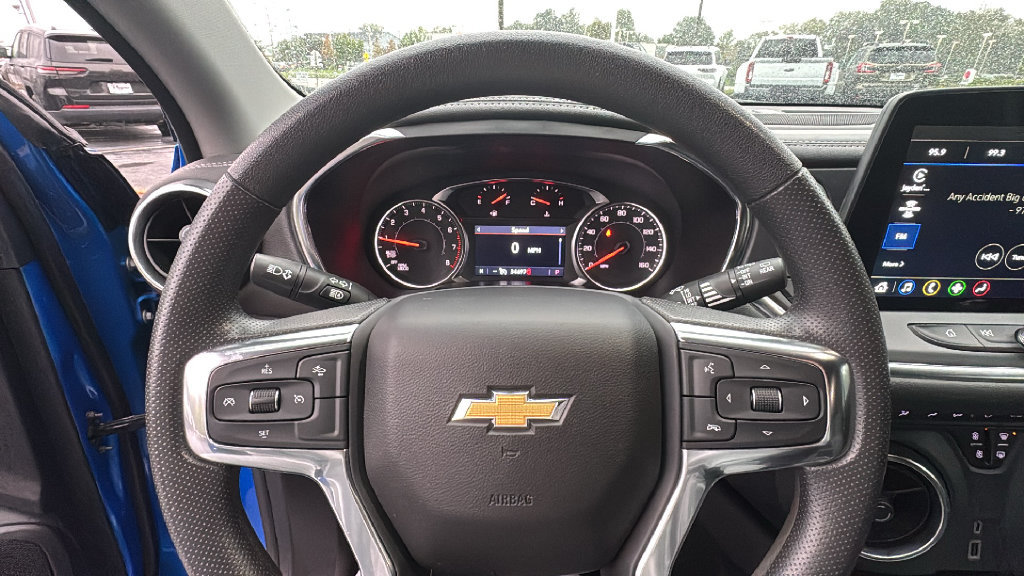 Used 2025 Chevrolet Blazer LT AWD/4WD image 16