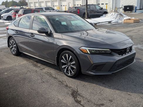 Used 2024 Honda Civic EX-L image 2