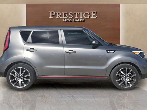 Used 2018 Kia Soul ! image 23