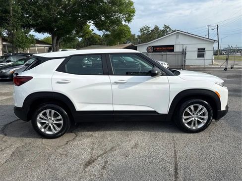 Used 2022 Chevrolet TrailBlazer LS FWD image 4