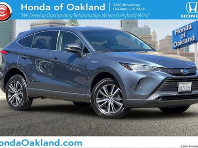 Used 2021 Toyota Venza LE w/ Carpet Mat Package (TMS)
