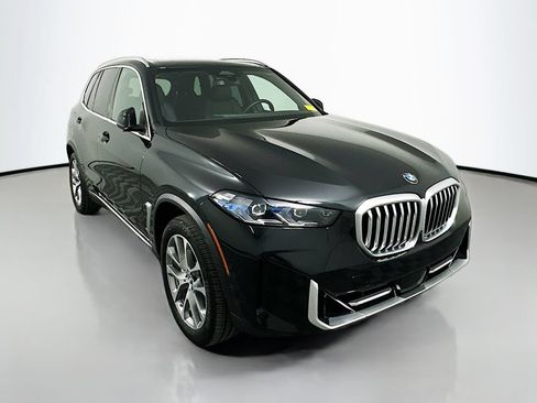 Used 2025 BMW X5 sDrive40i w/ Premium Package RWD image 3