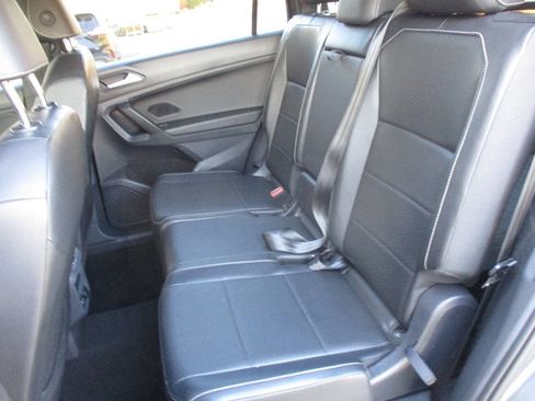 Used 2021 Volkswagen Tiguan SE R-Line FWD image 21
