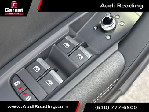 Certified 2025 Audi Q5 e Premium Plus image 12