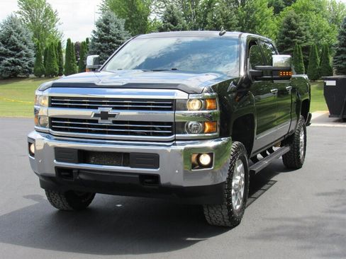 Used 2016 Chevrolet Silverado 2500 LTZ w/ Duramax Plus Package AWD/4WD image 4
