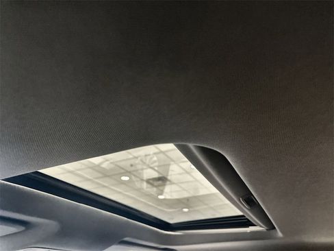 New 2026 GMC Sierra 1500 SLT image 19