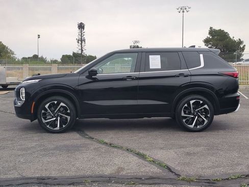 Used 2024 Mitsubishi Outlander SE image 8