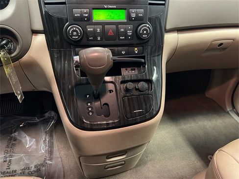 Used 2012 Kia Sedona EX w/ Luxury Pkg image 25