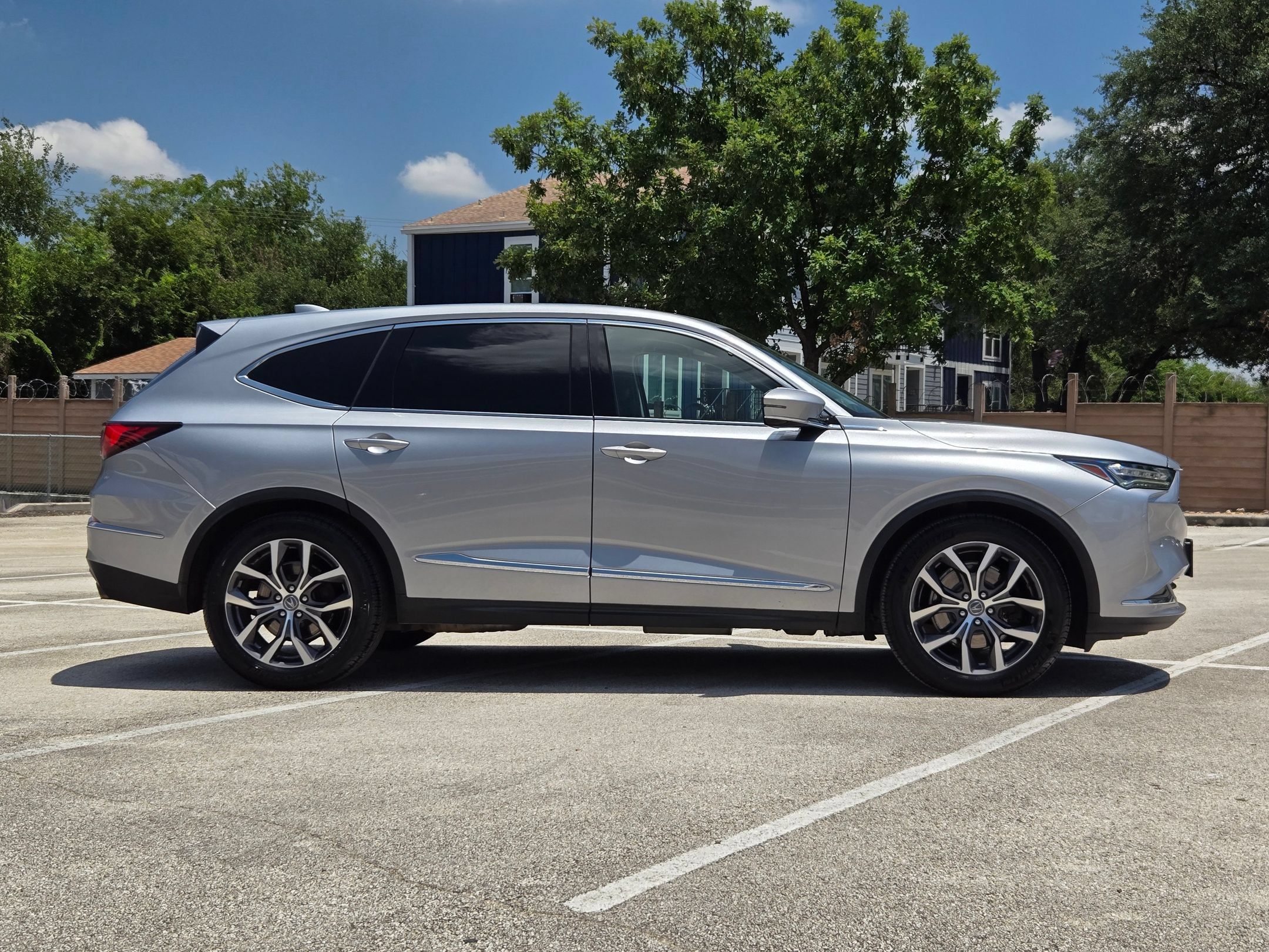 Certified 2024 Acura MDX w/ Technology Package AWD/4WD image 2